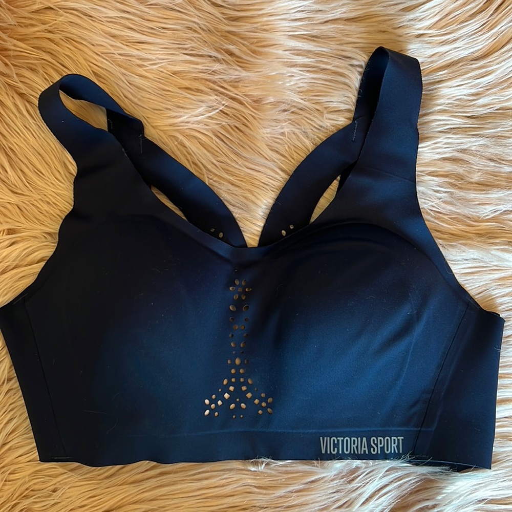 Navy blue Victoria Sport with padded coverage